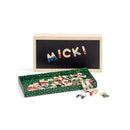 Micki Children Magnetic Letters tra cui scatola e tavolo