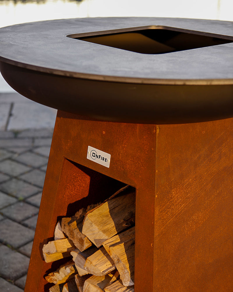 OnFire Feuerstelle BBQ 95x86 cm mit Holzlager Cortenstahl
