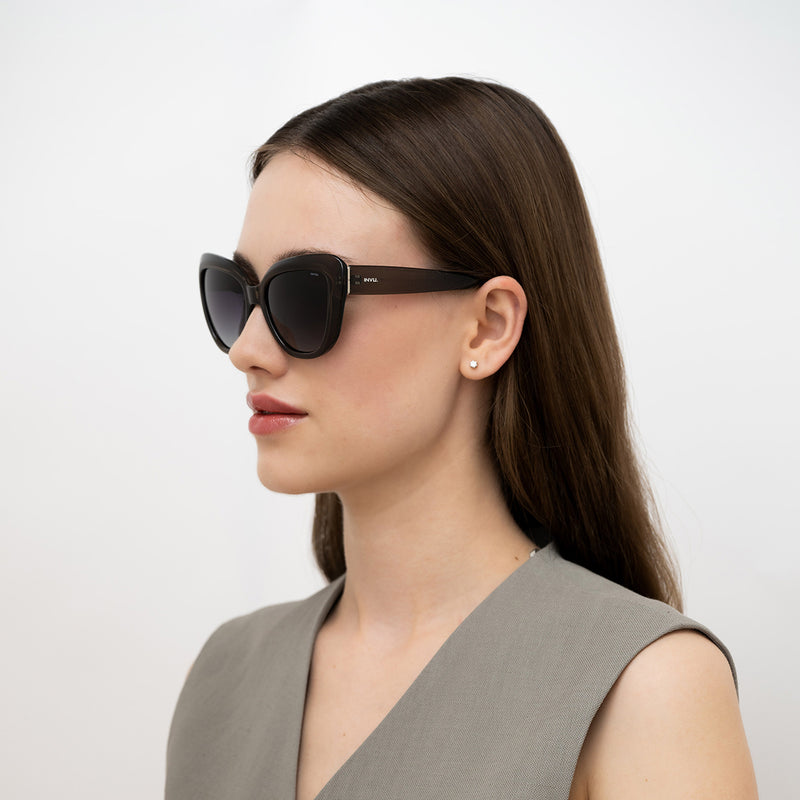 INVU Sonnenbrille Polarisiert mit Etui Oscar IB22418C