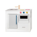 I bambini di Micki giocano alla cucina