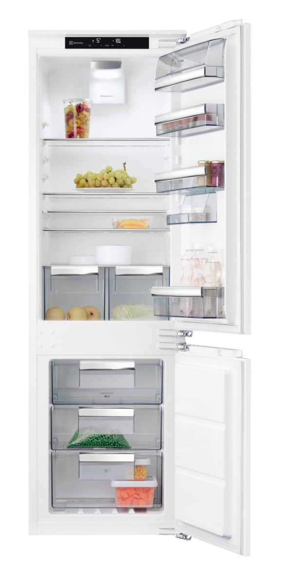 Electrolux installation refrigerator with freezer compartment IK2550BNR