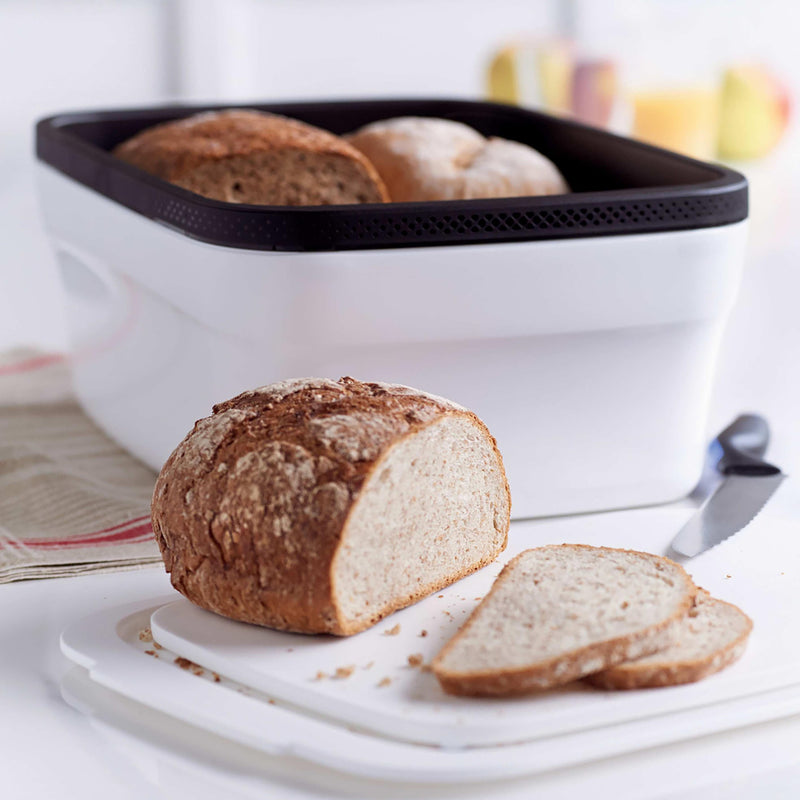Tupperware Storage can Breadsmart Large